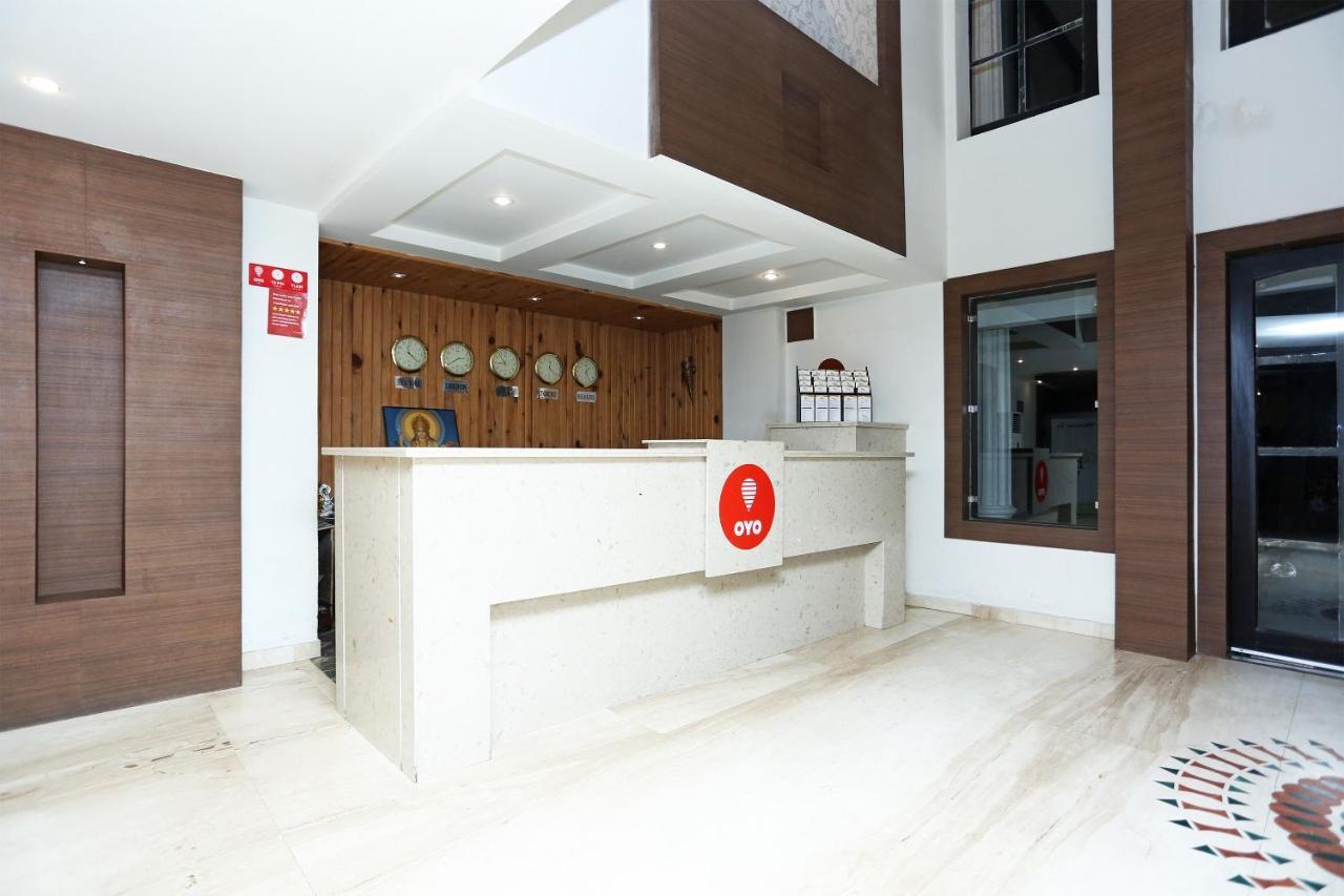 Capital O 3600 Hotel Royal Windsor Kāthgodām Exterior foto